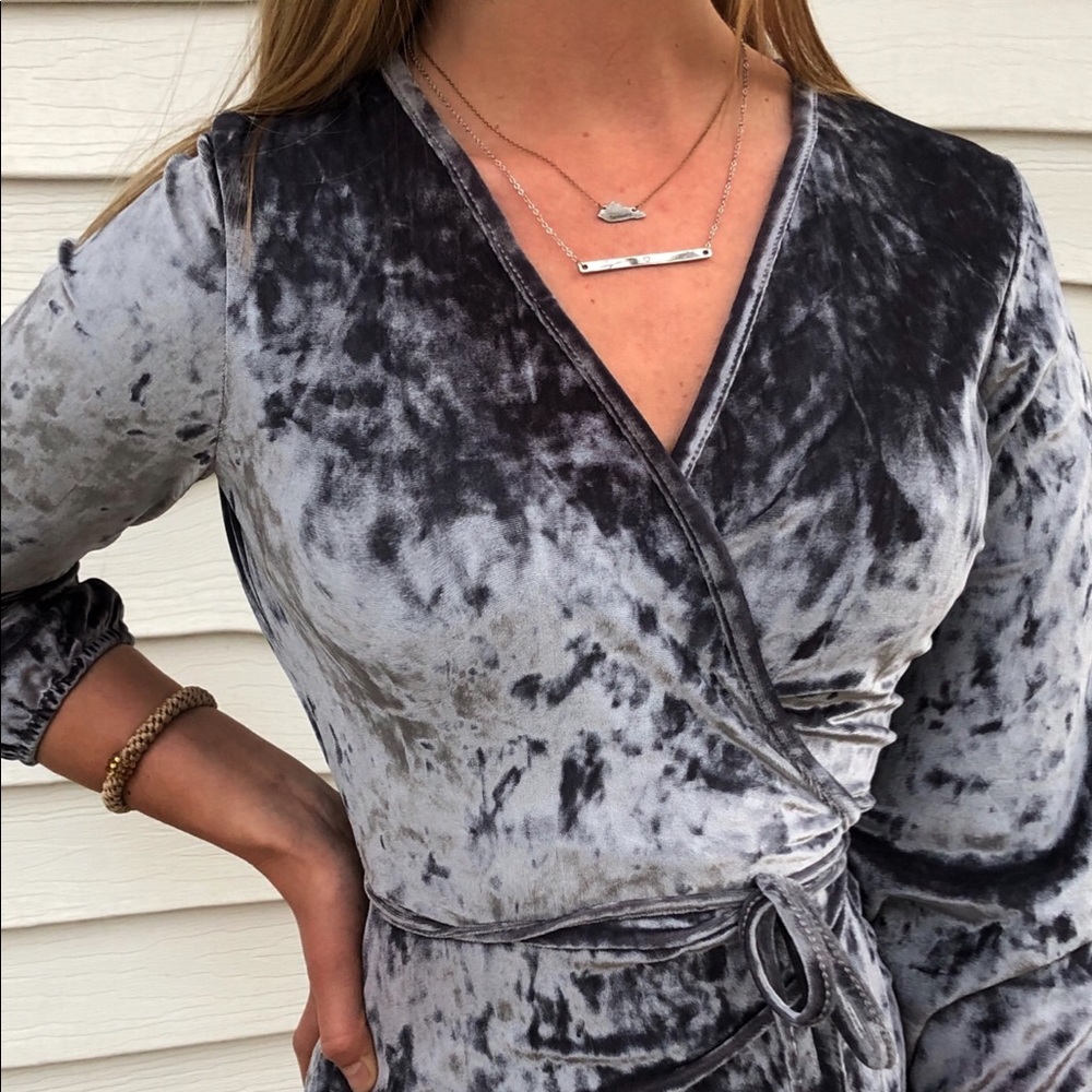 Velvet wrap kimono dress🦈